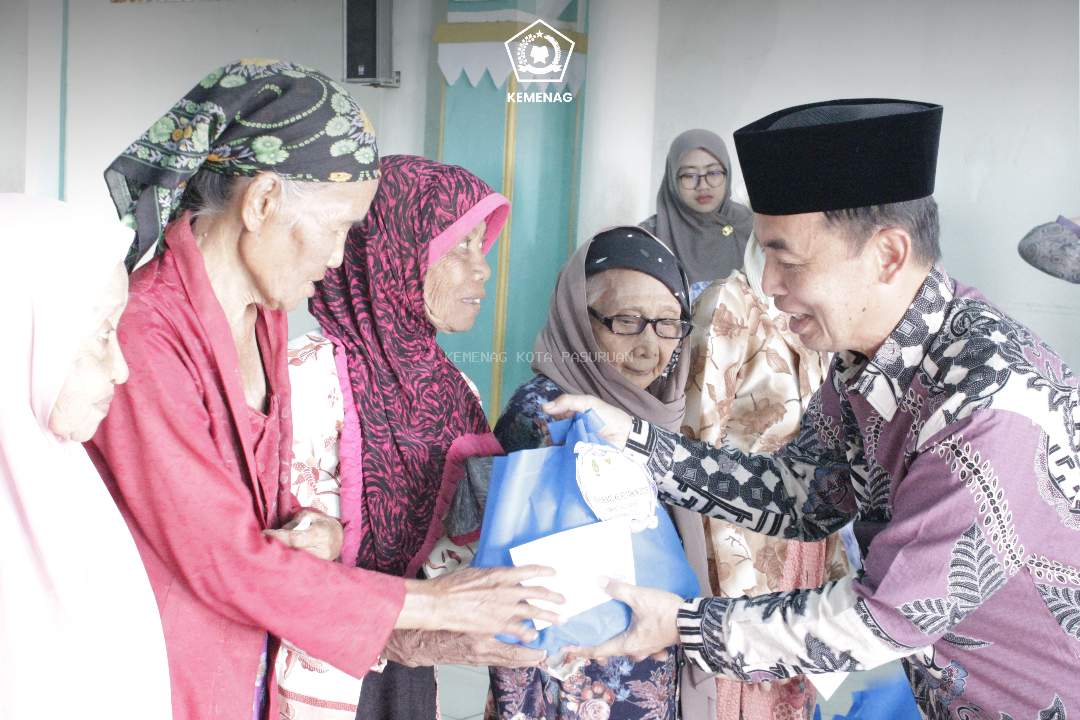 Sinergi Kemenag–BAZNAS: Pembagian Sembako Wujud Kepedulian untuk Sesama